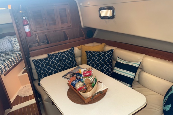 34ft Mainship Yacht For Sale