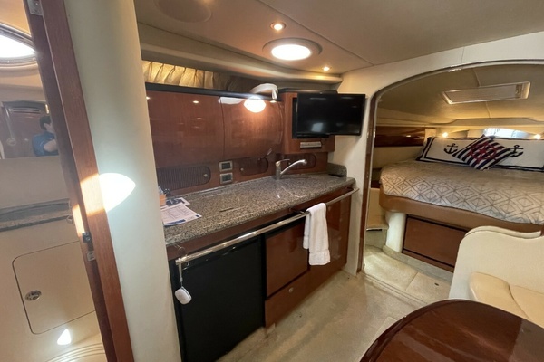 Irish Rover 36ft Sea Ray Yacht For Sale