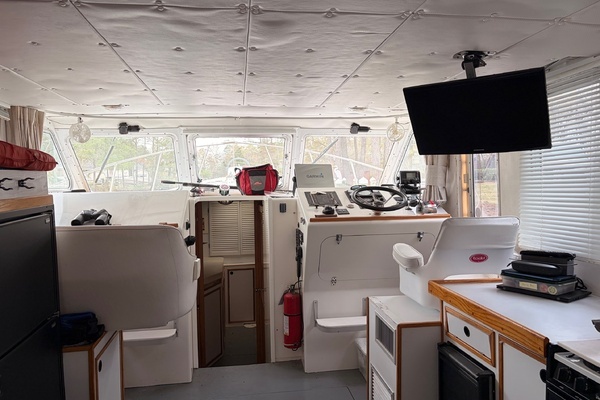 Photo of the 2000 Provincial 42 Pleasure Boat "Spanish Wells"