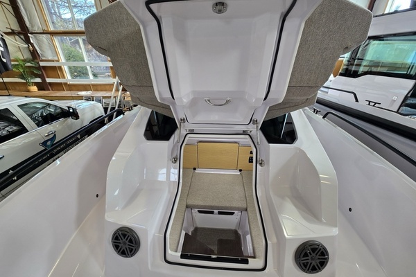 Axopar 29 Cross Cabin Stock 61 29ft Axopar Yacht For Sale