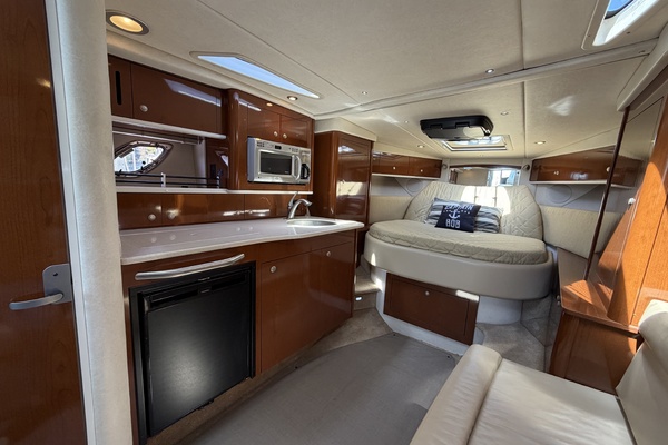 33ft Sea Ray Yacht For Sale