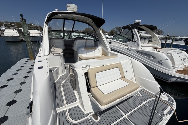 33ft Sea Ray Yacht For Sale