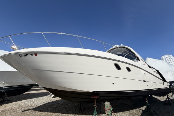 33ft Sea Ray Yacht For Sale