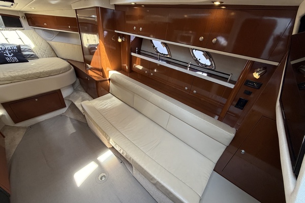 33ft Sea Ray Yacht For Sale