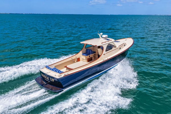 1998 36 Hinckley Picnic Boat Running Shot
