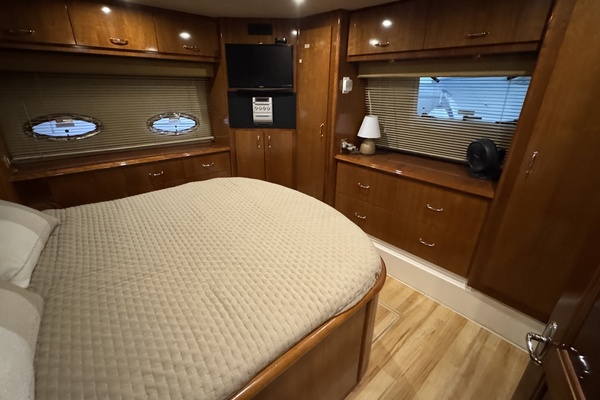 46ft Carver Yacht For Sale