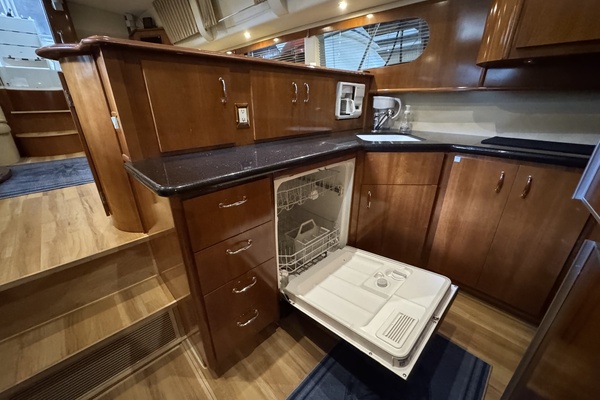 46ft Carver Yacht For Sale