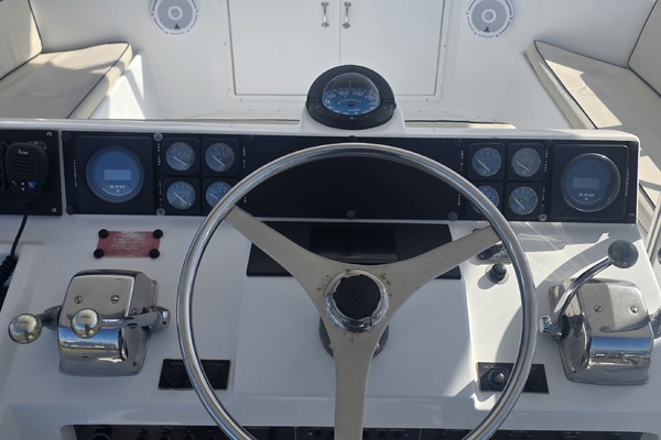 Reelin   amp  Rockin  52ft Hatteras Yacht For Sale