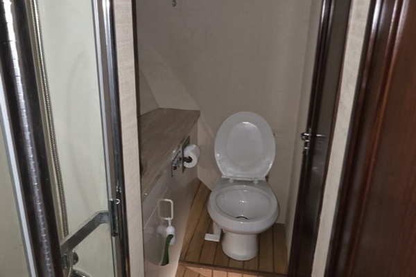 Reelin   amp  Rockin  52ft Hatteras Yacht For Sale