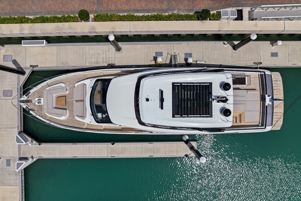 2023 Ferretti Yachts 86