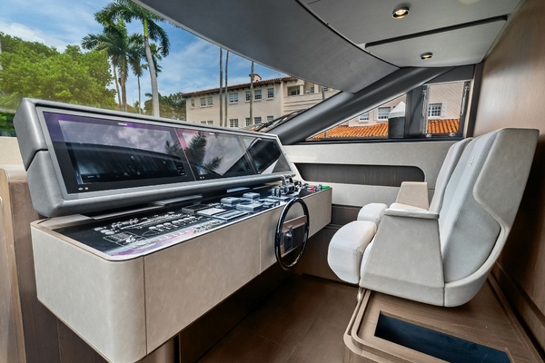 LADY F 86ft Ferretti Yachts Yacht For Sale