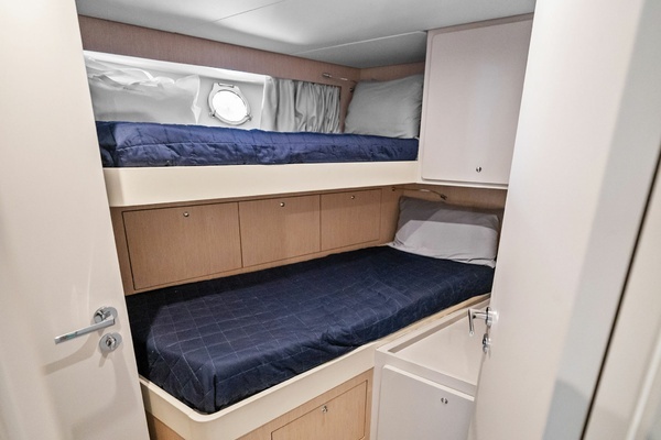 2023 Ferretti Yachts 86