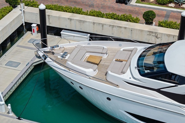 2023 Ferretti Yachts 86