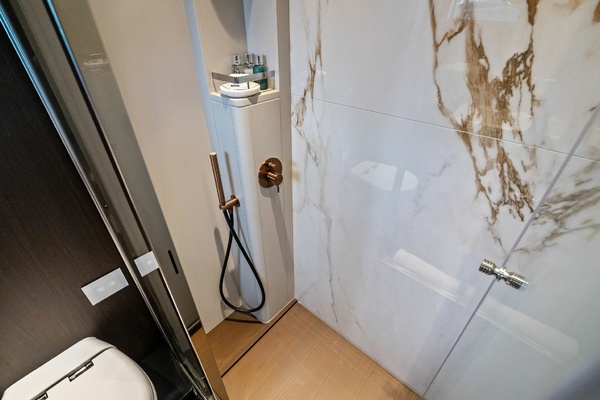 LADY F 86ft Ferretti Yachts Yacht For Sale