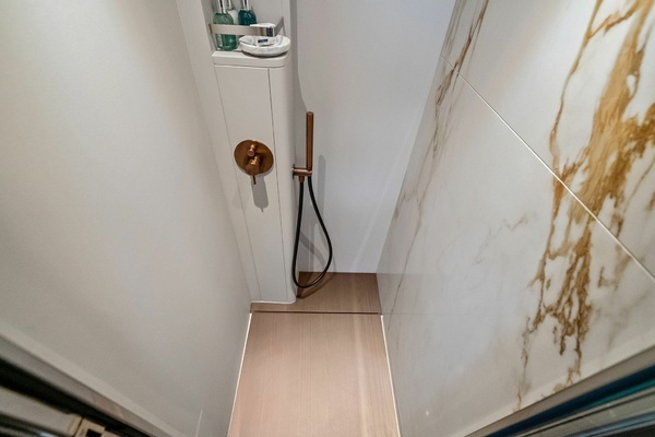 2023 Ferretti Yachts 86