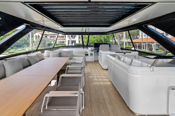 LADY F 86ft Ferretti Yachts Yacht For Sale