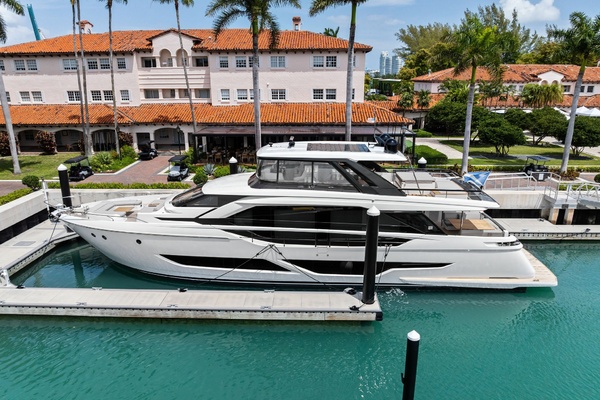 LADY F 86ft Ferretti Yachts Yacht For Sale