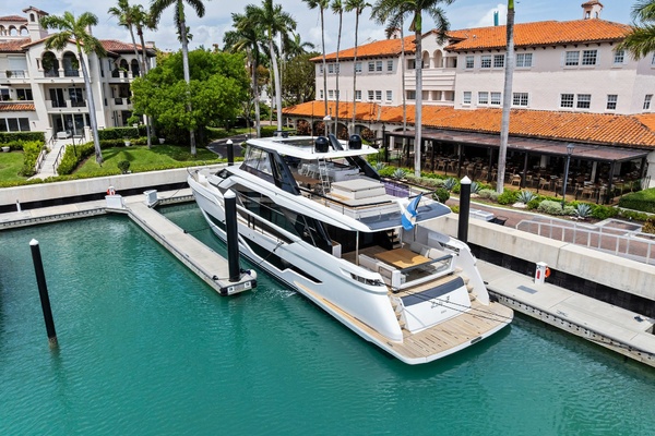 LADY F 86ft Ferretti Yachts Yacht For Sale