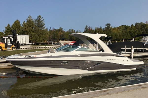 30ft Crownline Yacht For Sale