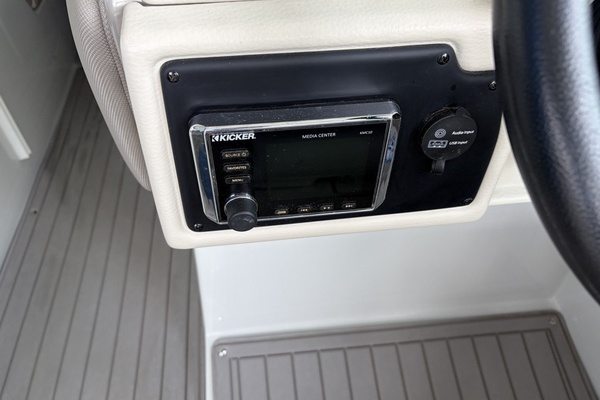 30ft Crownline Yacht For Sale