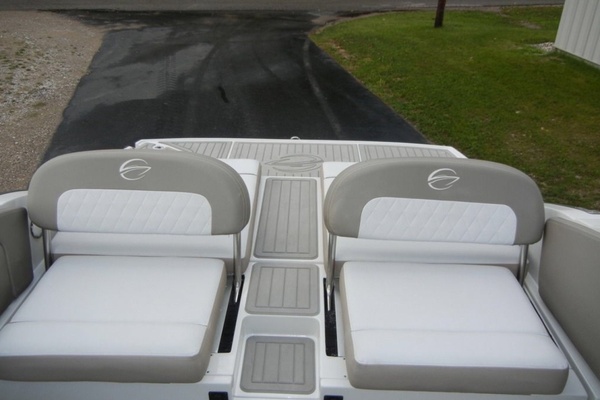 30ft Crownline Yacht For Sale