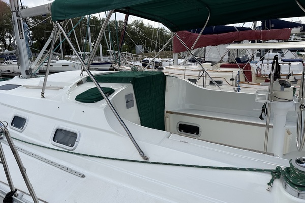 PLEIADES 32ft Beneteau Yacht For Sale