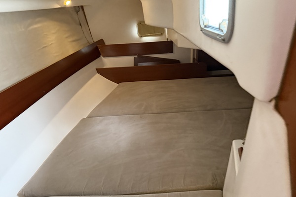 PLEIADES 32ft Beneteau Yacht For Sale