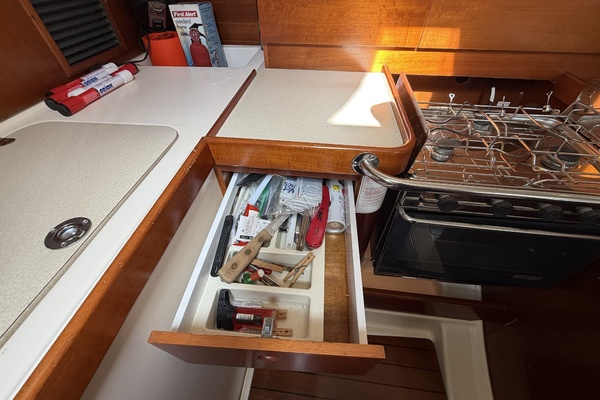 PLEIADES 32ft Beneteau Yacht For Sale