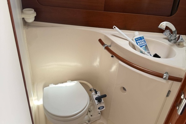 PLEIADES 32ft Beneteau Yacht For Sale