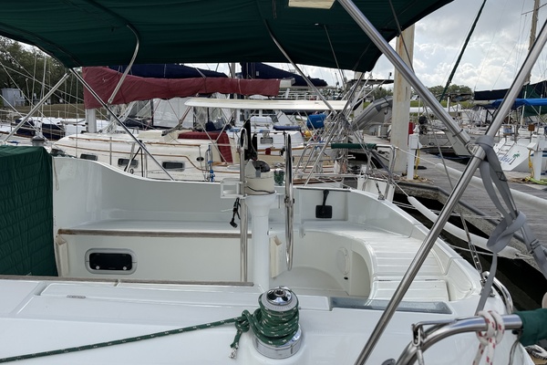 PLEIADES 32ft Beneteau Yacht For Sale
