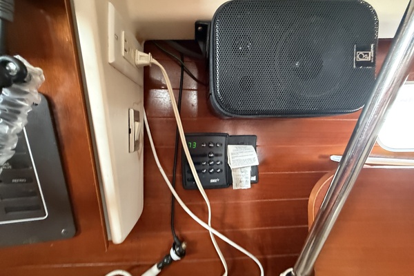 PLEIADES 32ft Beneteau Yacht For Sale