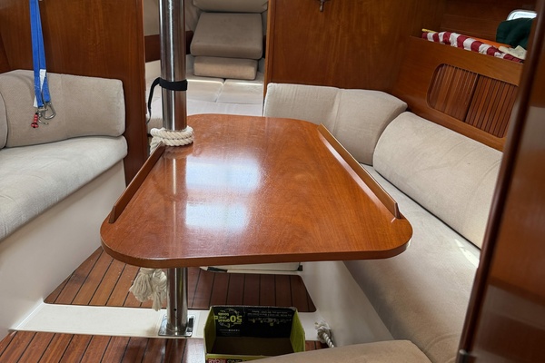 PLEIADES 32ft Beneteau Yacht For Sale