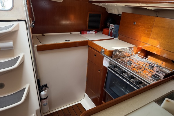 PLEIADES 32ft Beneteau Yacht For Sale