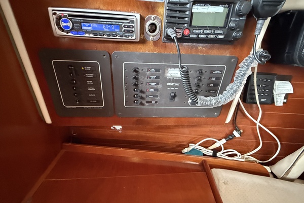 PLEIADES 32ft Beneteau Yacht For Sale