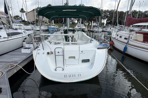 PLEIADES 32ft Beneteau Yacht For Sale