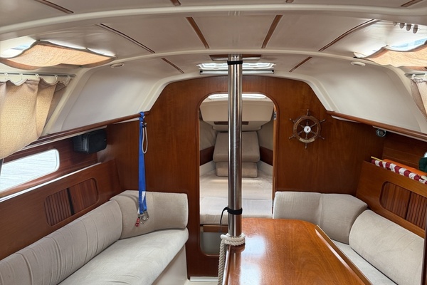 PLEIADES 32ft Beneteau Yacht For Sale