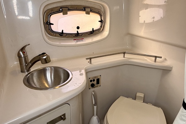 28ft Sea Ray Yacht For Sale