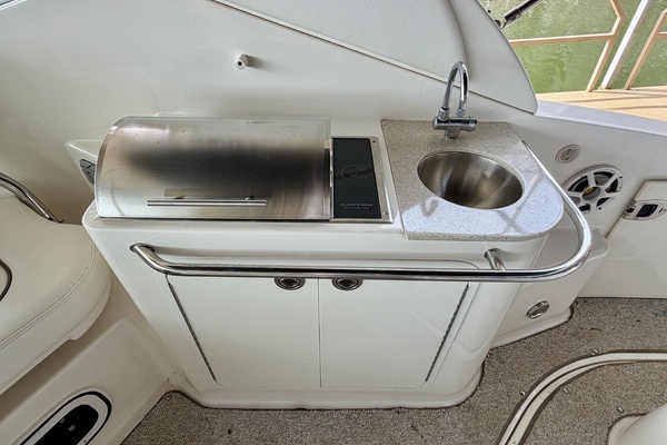 28ft Sea Ray Yacht For Sale