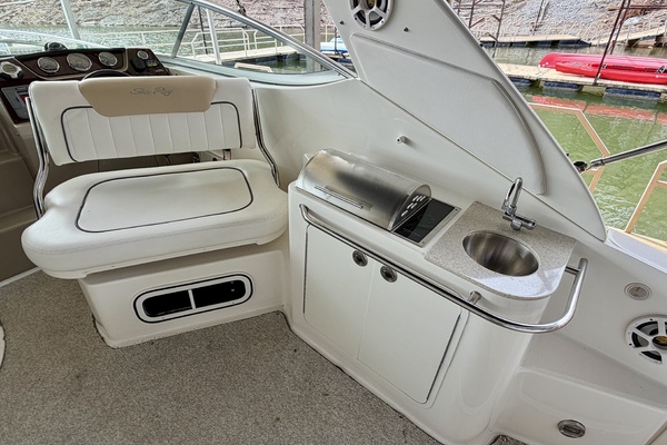 28ft Sea Ray Yacht For Sale