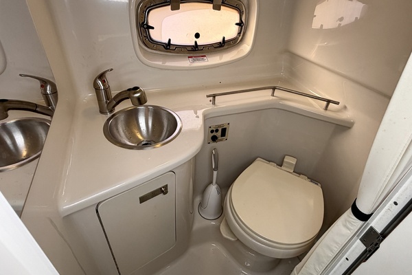 28ft Sea Ray Yacht For Sale