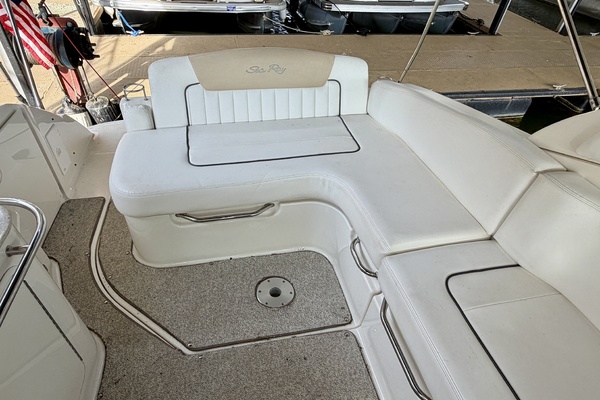 28ft Sea Ray Yacht For Sale