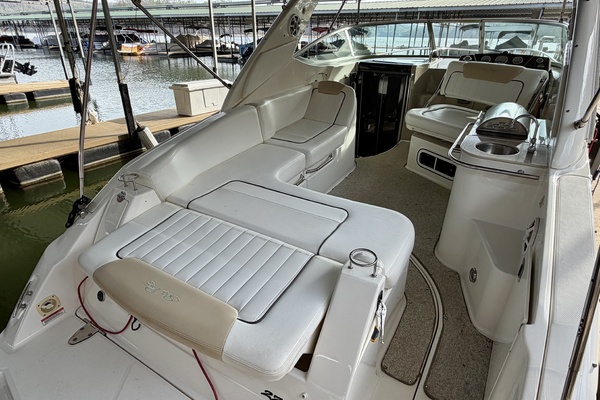 28ft Sea Ray Yacht For Sale