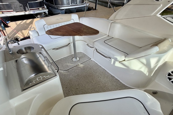 28ft Sea Ray Yacht For Sale