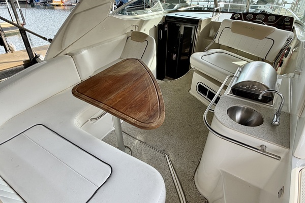28ft Sea Ray Yacht For Sale