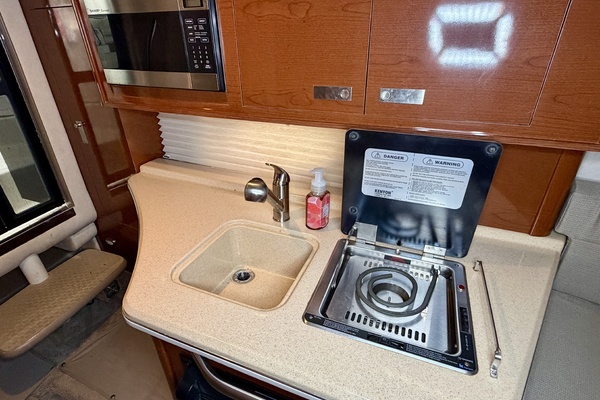 28ft Sea Ray Yacht For Sale