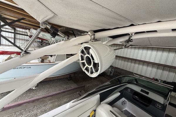 24ft Regal Yacht For Sale