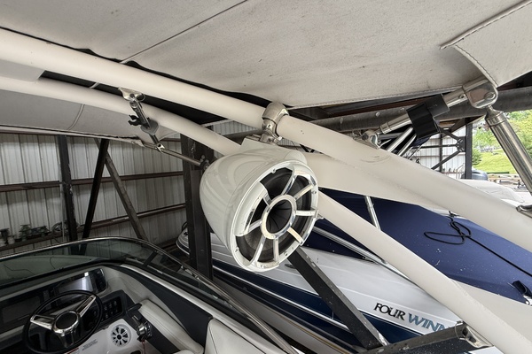 24ft Regal Yacht For Sale