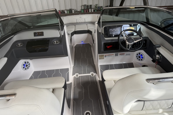 24ft Regal Yacht For Sale