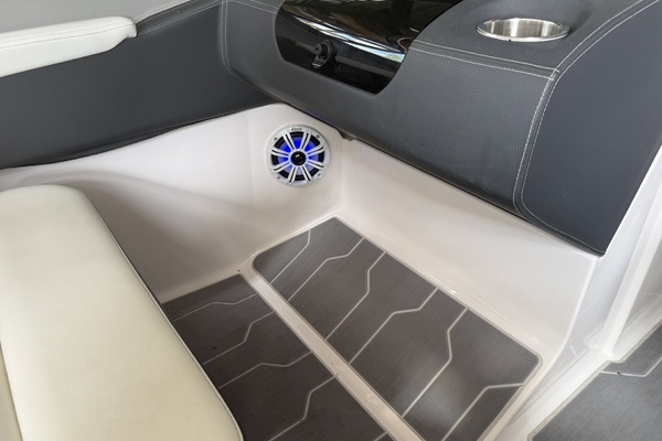 24ft Regal Yacht For Sale