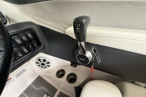 24ft Regal Yacht For Sale